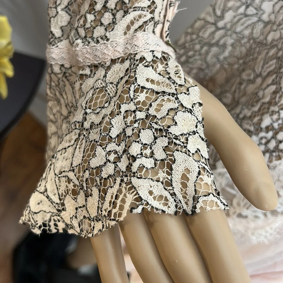 Free People tell tale sheer lace tunic mini dress  keyhole long bell sleeves - Picture 13 of 15